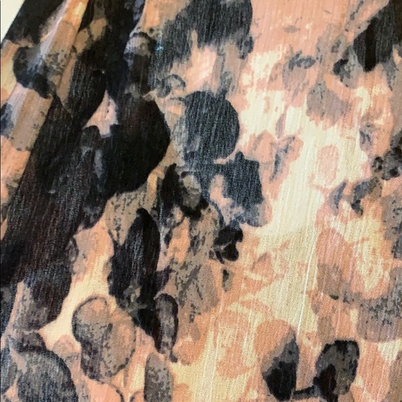 Black & pink open back with tie - Picture 8 of 8